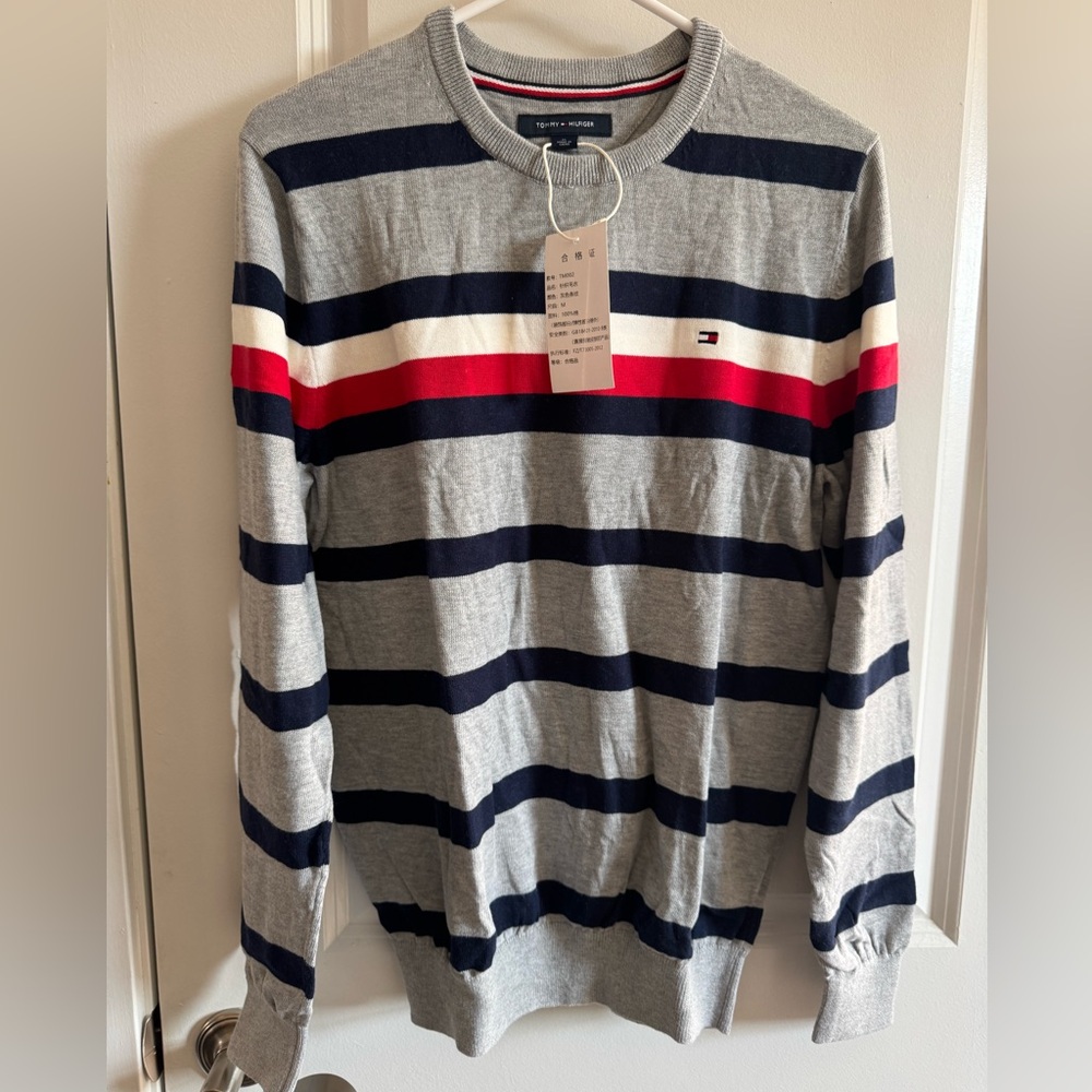 Men’s Tommy Hilfiger Gray Sweater with Navy Stripes NWT